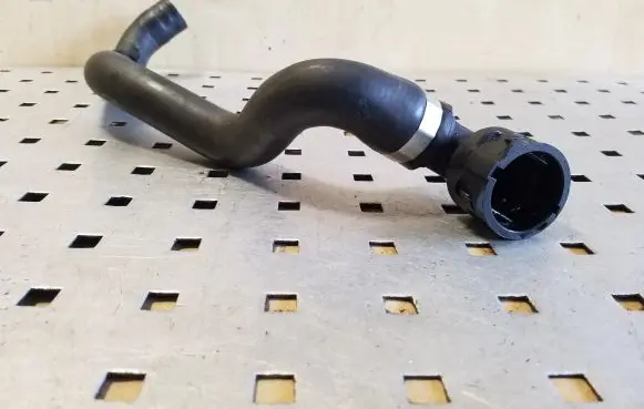 Mercedes-Benz GLC X253 C253 Engine coolant pipe/hose A2535011184