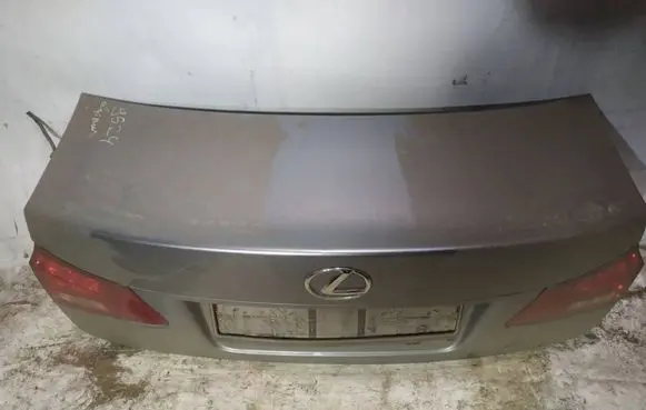 Lexus IS 220D-250-350 Tailgate/trunk/boot lid pilkos