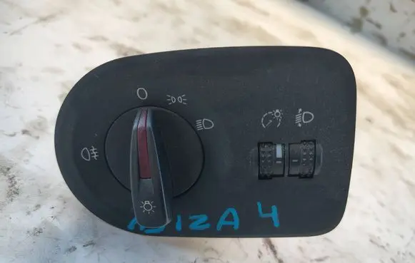 Seat Ibiza IV (6J,6P) Light switch 6J1941531AK