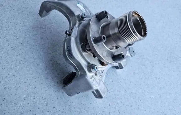 Alfa Romeo Giulia Stub axle 00505439870
