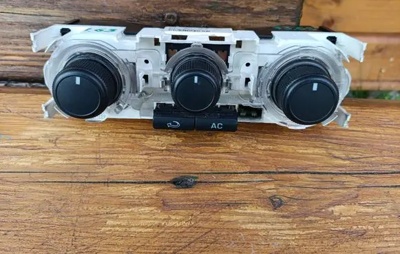 Skoda Fabia Mk2 (5J) Climate control unit
