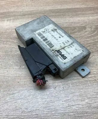 Mercedes-Benz E W211 Other control units/modules A2118205026 WITHPLUG