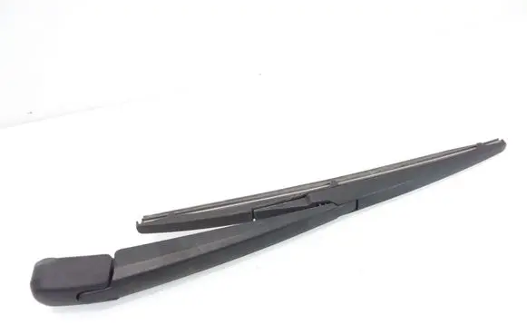 Toyota Avensis T270 Rear wiper blade arm