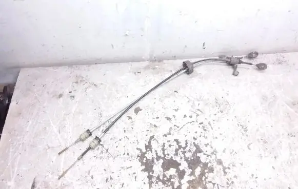 Opel Astra H Gear shift cable linkage 13110708