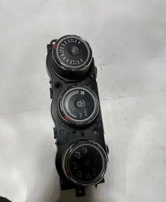 Mitsubishi Outlander Climate control unit 7820A082XC