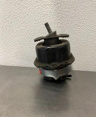 BMW X5 E70 Engine mount bracket P679541701 16004212