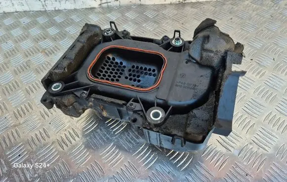 Intake resonator