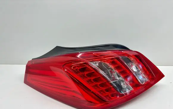 Peugeot 508 Rear/tail lights 9686293780