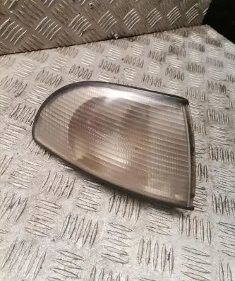 Audi A4 S4 B5 8D Front indicator light 8d0953050a