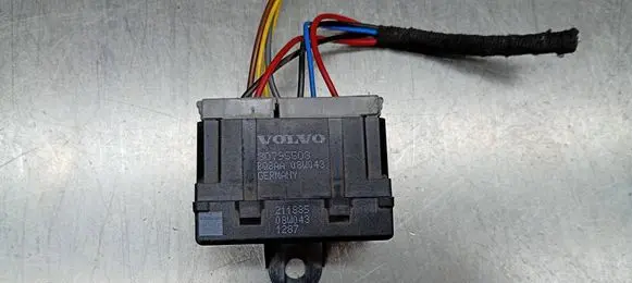Volvo V50 Seat heating relay 30795503 211885 08W043