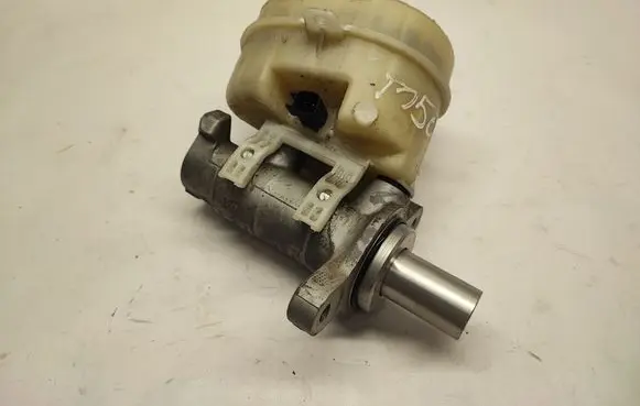 Ford Mustang VI Brake fluid reservoir 803126 2A032
