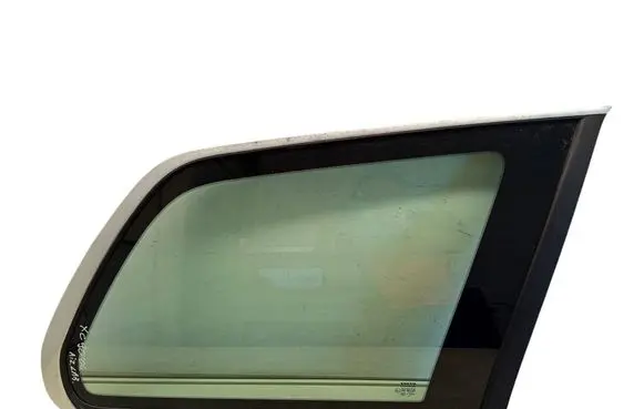 Volvo XC90 Rear side window 30674957