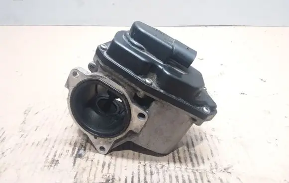 Skoda Octavia Mk2 (1Z) EGR valve 03L131501E
