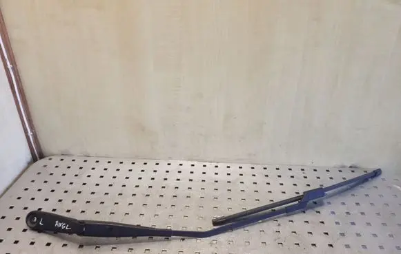 Volvo XC60 Front wiper blade arm 30753529