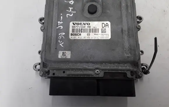 Volvo XC90 Engine control unit/module