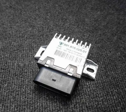 Porsche Cayman 981 Fuel injection pump control unit/module 99161802501