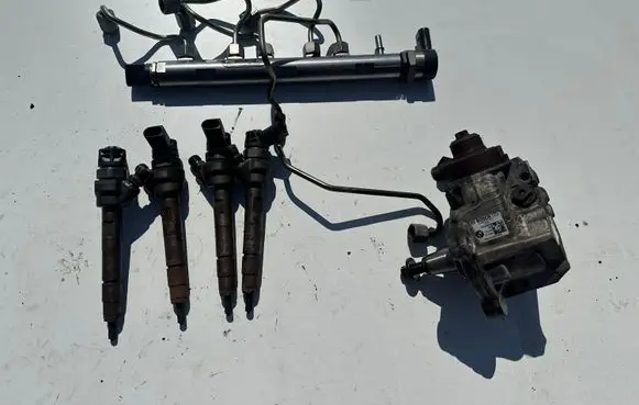 BMW 5 F10 F11 Fuel injection system set 7810696 7809128