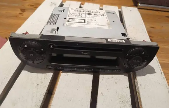 Fiat 500 Radio/CD/DVD/GPS head unit 7355161410 7648572316