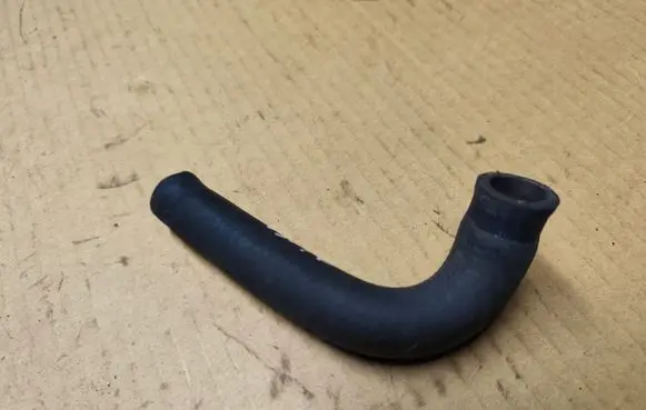 Jeep Grand Cherokee (WJ) Engine coolant pipe/hose