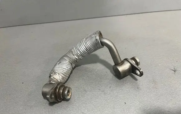 BMW 4 F32 F33 Turbo turbocharger oiling pipe/hose 8663517