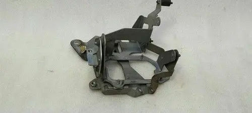 Mercedes-Benz ML W164 Fuel filter bracket/mount holder A1645001431