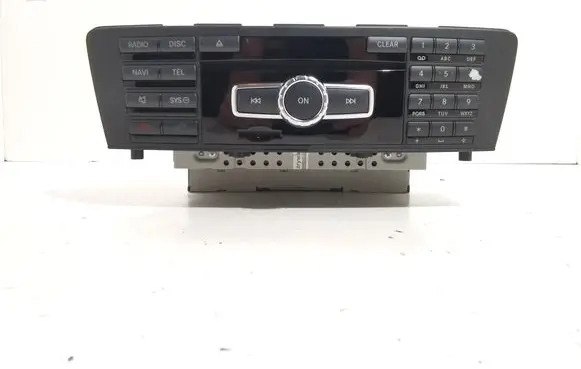 Mercedes-Benz G W461 W463 1st Gen Radio/CD/DVD/GPS head unit A4639003102