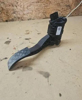 Volkswagen PASSAT B8 Accelerator throttle pedal 5Q1723503H 6PV01062111