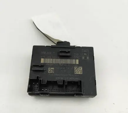 Audi A3 S3 8V Door control unit/module 5Q0959595E 5Q0959595B