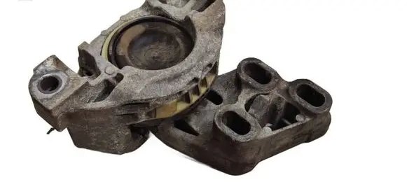 Mercedes-Benz B W246 W242 Engine mount bracket A2462400617