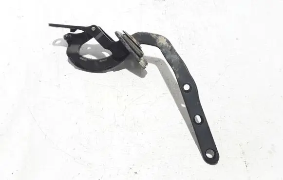 Volvo XC70 Tailgate/trunk/boot hinge 8643155