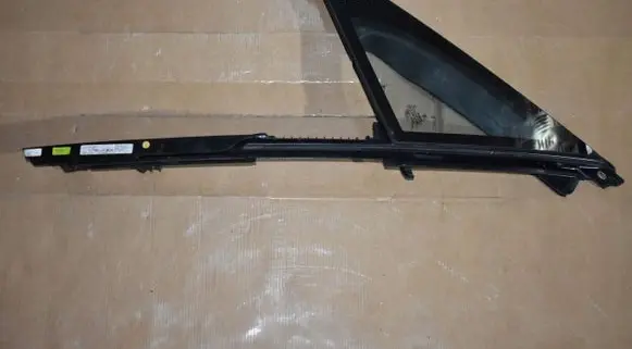 Porsche Panamera (971) Sliding door window/glass 