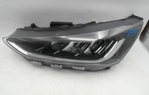 Ford Focus Headlight/headlamp NX7B013E015CF NX7B13E015