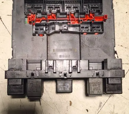 Skoda Octavia Mk2 (1Z) Comfort/convenience module 3C8937049E H54S2602 28143246
