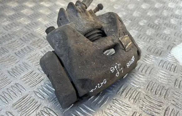 Peugeot 5008 Front brake caliper