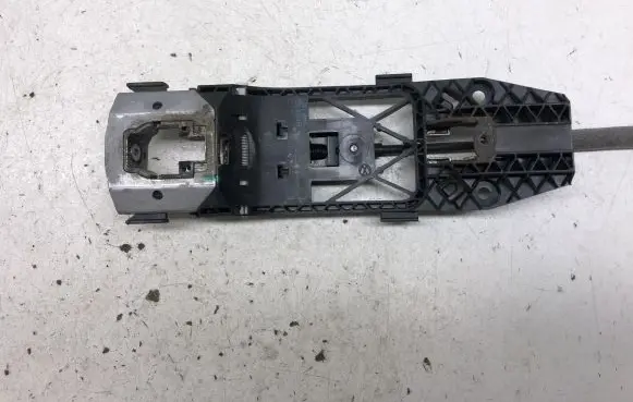 Front door exterior handle/bracket