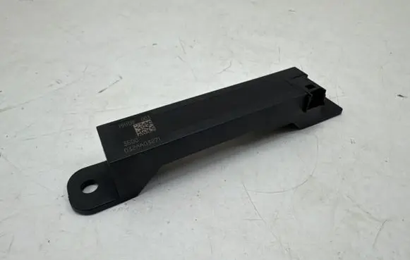 Mercedes-Benz GLB x247 Interior comfort aerial antenna A1679050901