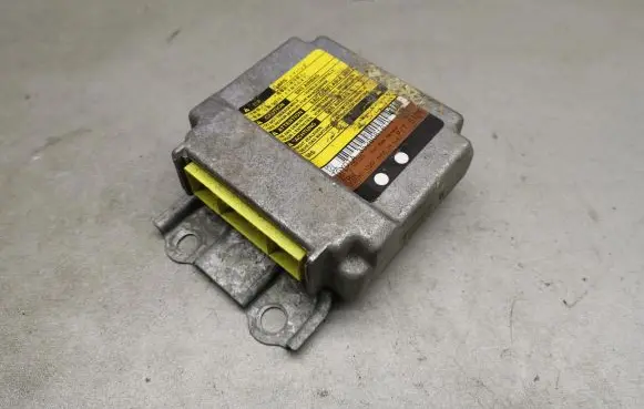 Toyota Avensis T220 Airbag control unit/module 8917005030