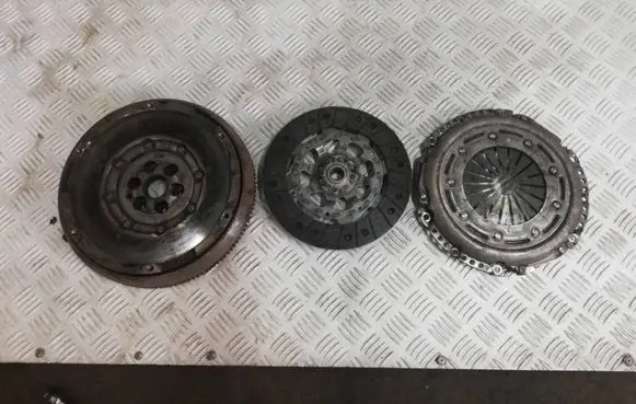 Citroen DS3 Clutch set kit 9805958180