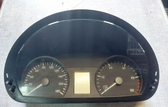 Mercedes-Benz Sprinter W906 Speedometer (instrument cluster) A9069004502