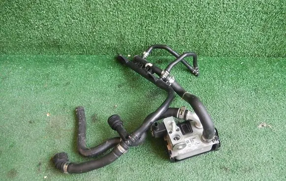 Fiat 500E Oil filter mounting bracket 52139550