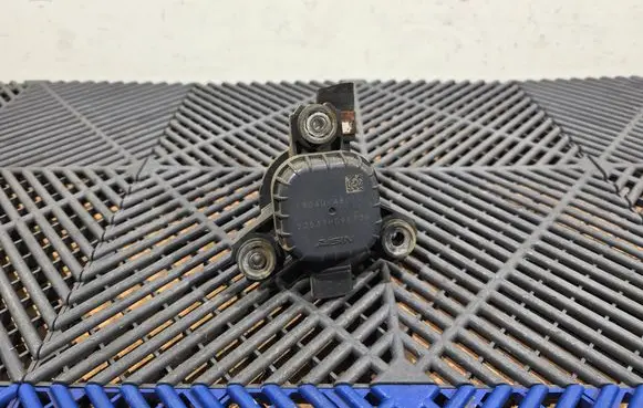 Toyota RAV 4 (XA40) Electric auxiliary coolant/water pump G904048010 225374095