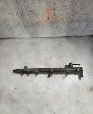 Mercedes-Benz Vito Viano W639 Fuel main line pipe 0445214163