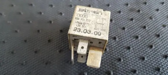 Audi A6 S6 C6 4F Other relay 8D0951253