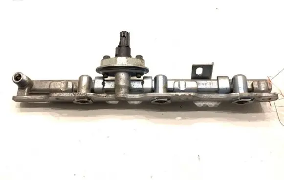 Toyota Yaris Fuel main line pipe 
