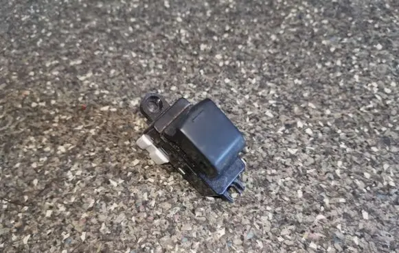 Nissan Tiida C11 Electric window control switch