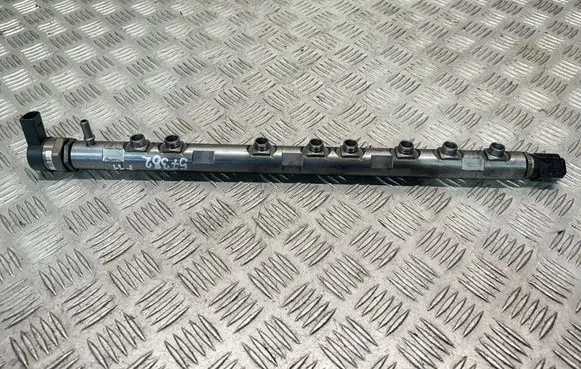 BMW 5 F10 F11 Fuel main line pipe 7800124