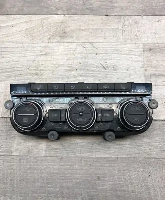 Volkswagen Golf Sportsvan Climate control unit 5G0907044BD 5HB01118179