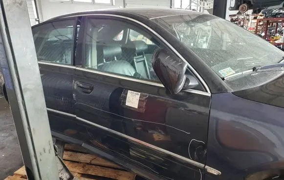 Audi A8 S8 D3 4E Front door LZ9W