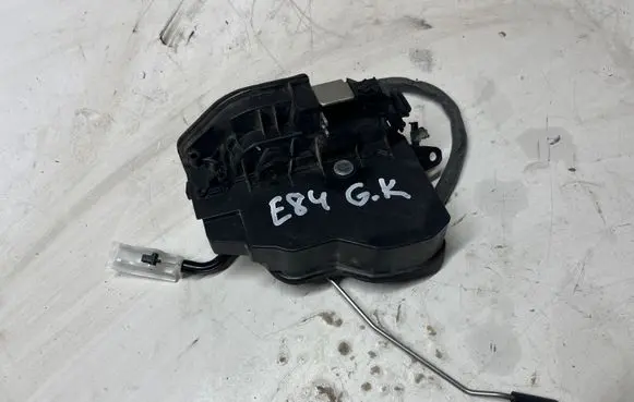 BMW X1 E84 Rear door lock 7229459