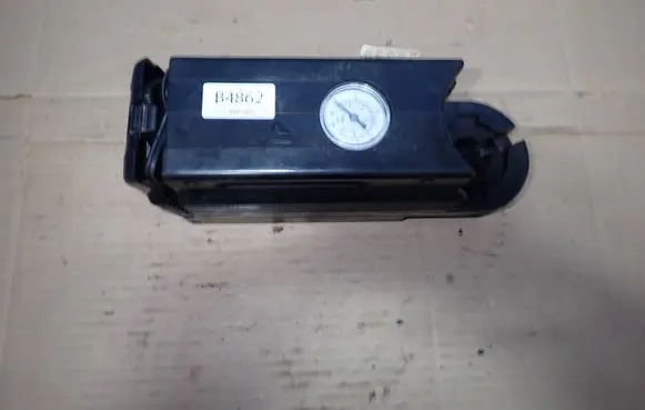 Fiat 500L Tire air pump compressor 